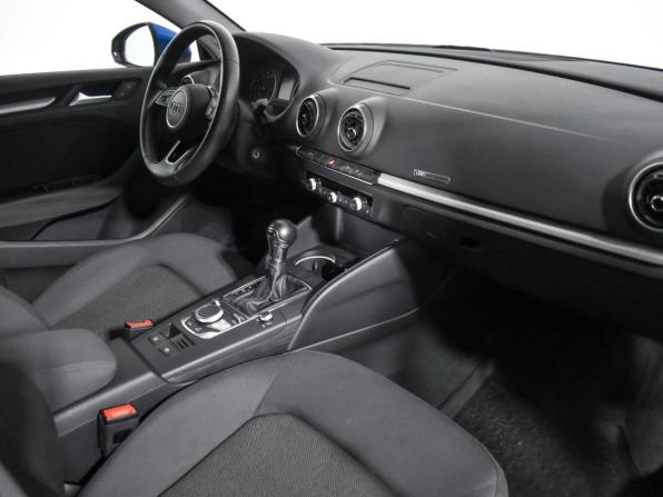 Audi A3 III (8V) Рестайлинг с пробегом 2019 года, цена 2 248 900 рублей, 74018 км, седан, Автокод Объявления