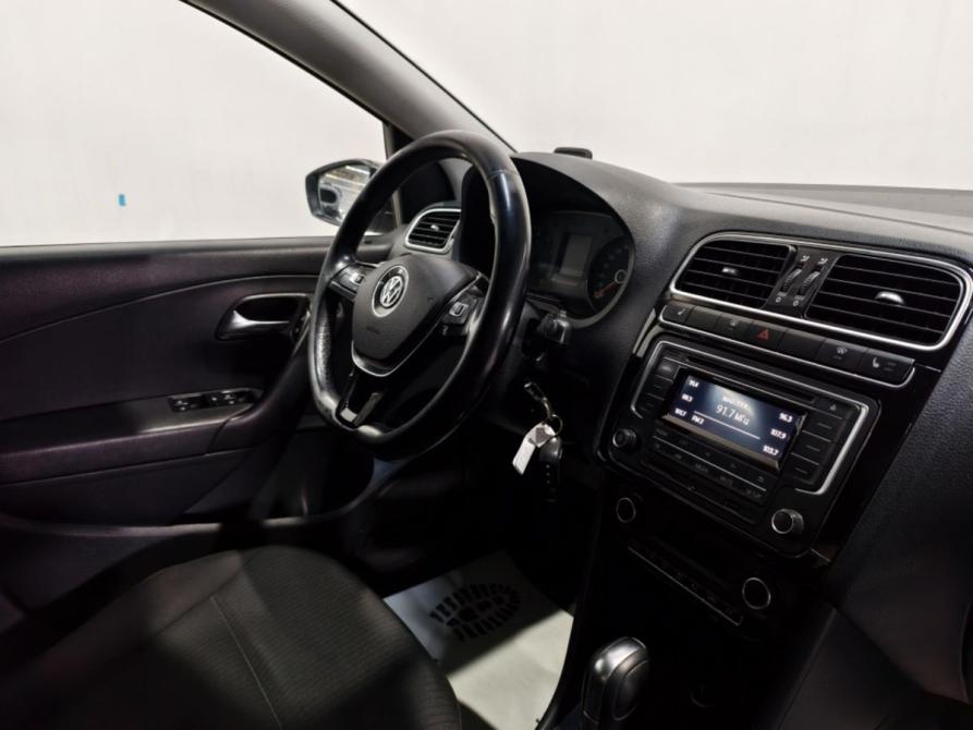 Volkswagen Polo V Рестайлинг Курск  - изображение 5