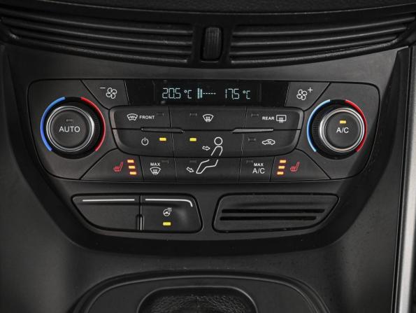Ford Kuga II Рестайлинг с пробегом 2017 года, цена 1 430 000 рублей, 213509 км, внедорожник, Автокод Объявления