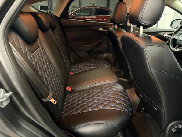 Ford Focus III Рестайлинг с пробегом 2015 года, цена 947 000 рублей, 185000 км, хэтчбек, Автокод Объявления