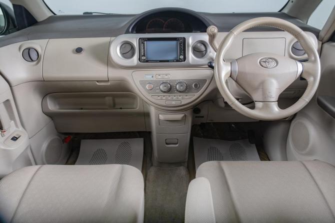 Toyota Porte I с пробегом 2010 года, цена 779 000 рублей, 142100 км, компактвэн, Автокод Объявления
