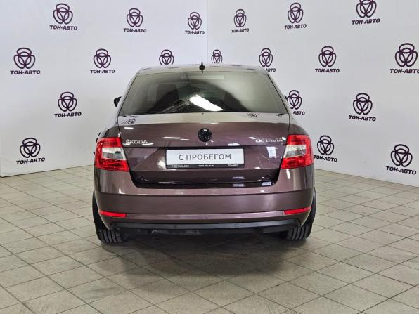 Skoda Octavia III (A7) Рестайлинг с пробегом 2018 года, цена 1 592 000 рублей, 209435 км, лифтбек, Автокод Объявления