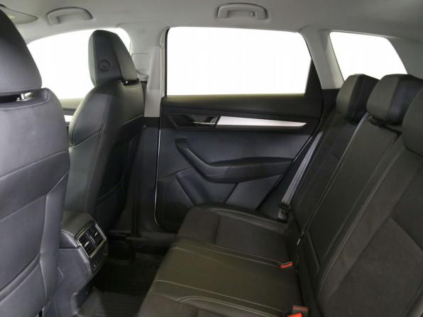 Skoda Karoq I с пробегом 2022 года, цена 2 650 000 рублей, 62845 км, внедорожник, Автокод Объявления