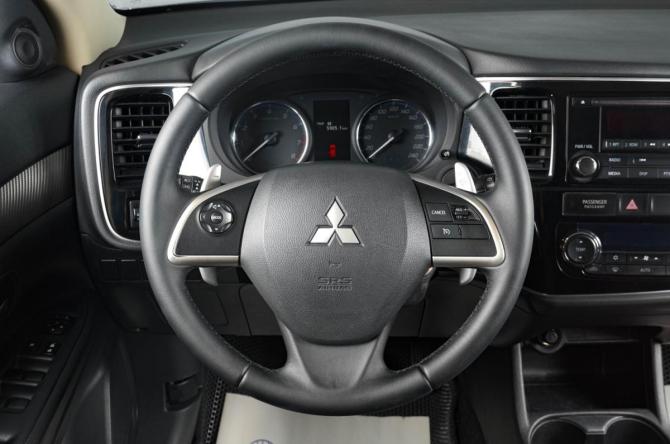 Mitsubishi Outlander III с пробегом 2012 года, цена 1 409 000 рублей, 201259 км, внедорожник, Автокод Объявления