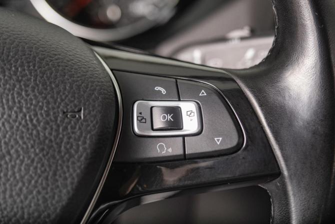 Volkswagen Jetta VI Рестайлинг с пробегом 2018 года, цена 1 579 000 рублей, 92100 км, седан, Автокод Объявления