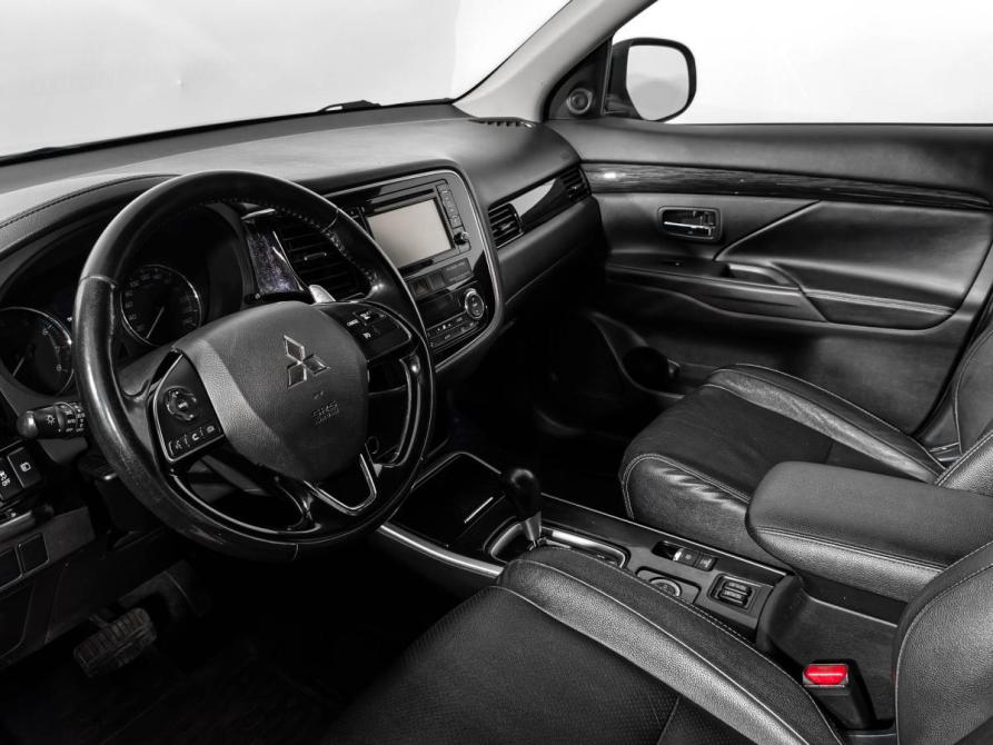 Mitsubishi Outlander III Рестайлинг 2 Санкт-Петербург  - изображение 9