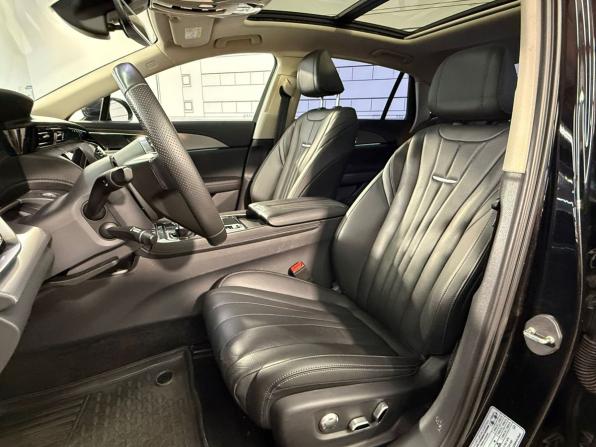 Hongqi H5 II с пробегом 2023 года, цена 2 800 000 рублей, 72600 км, седан, Автокод Объявления