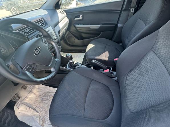 Kia Rio III Рестайлинг с пробегом 2017 года, цена 1 077 000 рублей, 126000 км, хэтчбек, Автокод Объявления