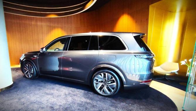 Новый Li Auto (Lixiang) L9 I Рестайлинг 2025 года, цена 9 700 000 рублей, внедорожник, Автокод Объявления