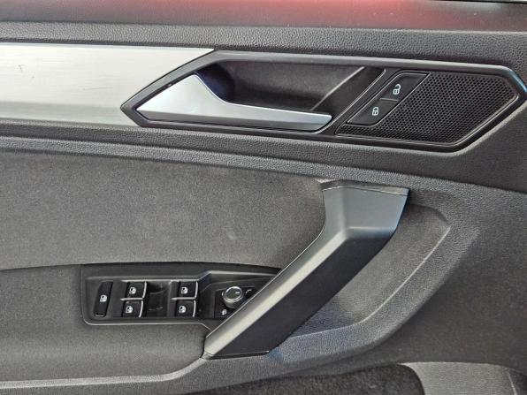 Volkswagen Tiguan II с пробегом 2018 года, цена 1 875 000 рублей, 121043 км, внедорожник, Автокод Объявления