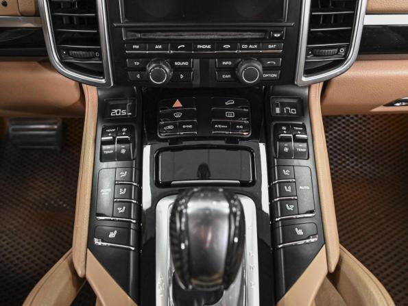 Porsche Cayenne II (958) с пробегом 2014 года, цена 2 575 111 рублей, 236848 км, внедорожник, Автокод Объявления