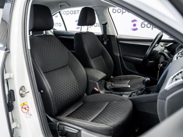 Skoda Octavia III (A7) Рестайлинг с пробегом 2018 года, цена 1 680 000 рублей, 178000 км, лифтбек, Автокод Объявления