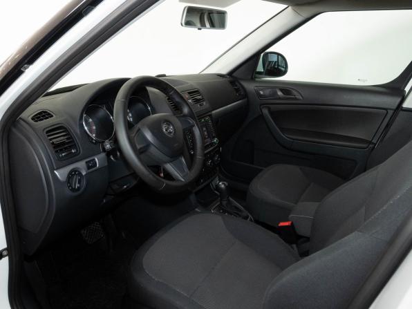 Skoda Yeti I Рестайлинг с пробегом 2014 года, цена 1 098 000 рублей, 212808 км, внедорожник, Автокод Объявления