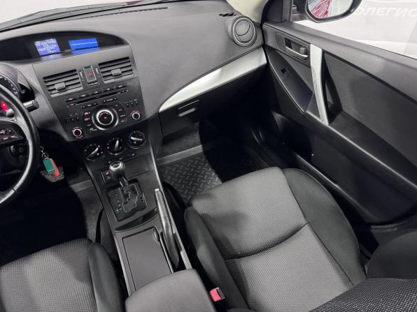 Mazda 3 II (BL) Рестайлинг с пробегом 2012 года, цена 1 175 000 рублей, 136219 км, хэтчбек, Автокод Объявления