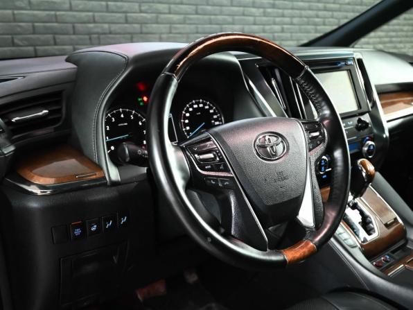 Toyota Alphard III с пробегом 2015 года, цена 3 570 000 рублей, 161799 км, минивэн, Автокод Объявления