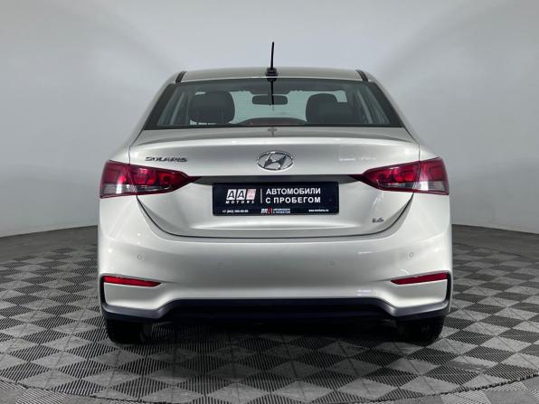Hyundai Solaris II с пробегом 2018 года, цена 1 225 000 рублей, 161746 км, седан, Автокод Объявления