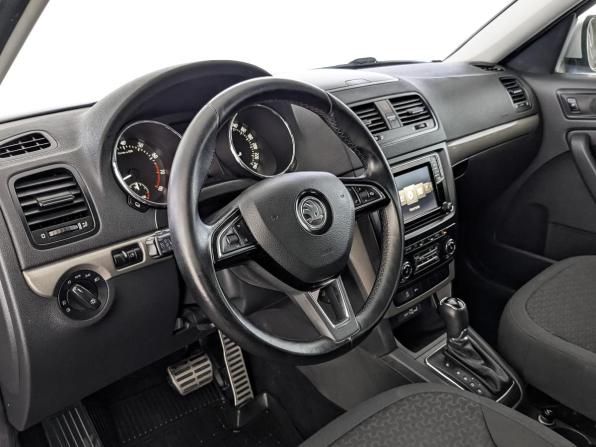 Skoda Yeti I Рестайлинг с пробегом 2015 года, цена 1 590 000 рублей, 67846 км, внедорожник, Автокод Объявления