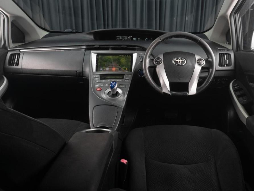 Toyota Prius III Рестайлинг (XW30) Тюмень  - изображение 6