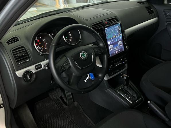 Skoda Yeti I с пробегом 2013 года, цена 1 190 000 рублей, 129929 км, внедорожник, Автокод Объявления