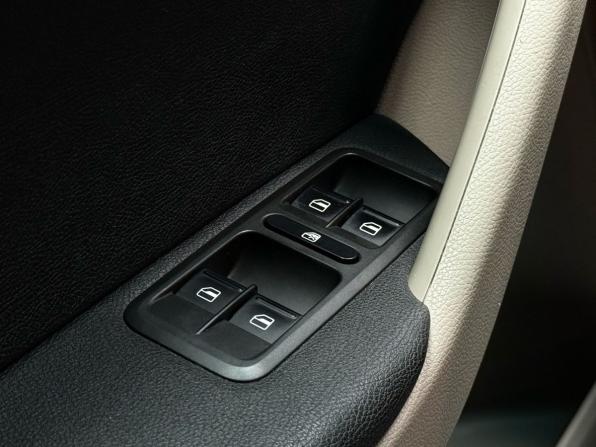 Skoda Yeti I с пробегом 2011 года, цена 1 099 000 рублей, 182059 км, внедорожник, Автокод Объявления