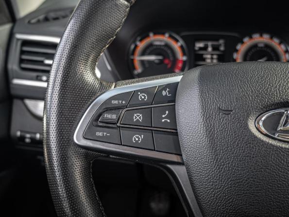 Lada (ВАЗ) Vesta I Рестайлинг (NG) с пробегом 2023 года, цена 1 060 000 рублей, 71194 км, седан, Автокод Объявления