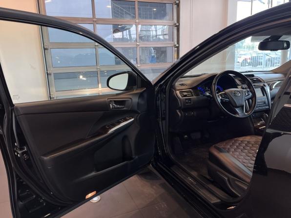 Toyota Camry VII (XV50) Рестайлинг с пробегом 2017 года, цена 1 999 000 рублей, 205356 км, седан, Автокод Объявления