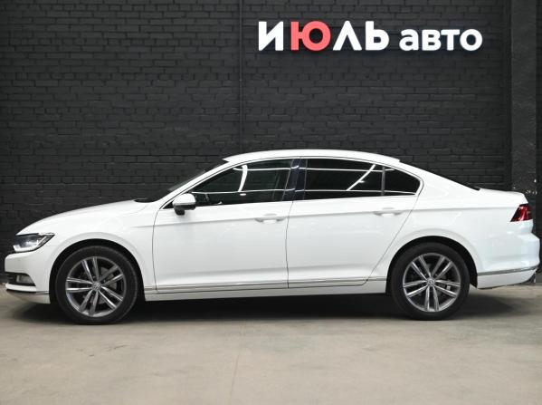 Volkswagen Passat B8 с пробегом 2018 года, цена 1 825 000 рублей, 211417 км, седан, Автокод Объявления