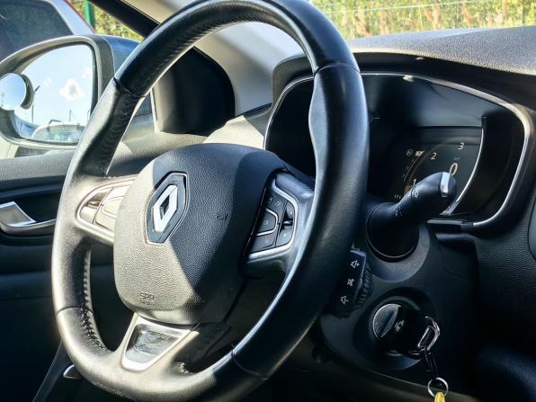 Renault Megane IV с пробегом 2016 года, цена 1 159 000 рублей, 233492 км, универсал, Автокод Объявления