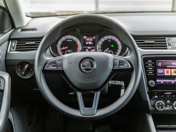 Skoda Octavia III (A7) Рестайлинг с пробегом 2019 года, цена 1 848 000 рублей, 92583 км, лифтбек, Автокод Объявления