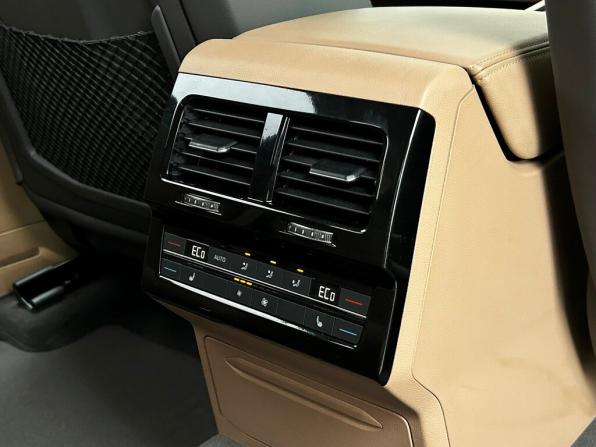 Volkswagen Touareg III с пробегом 2021 года, цена 6 980 400 рублей, 81604 км, внедорожник, Автокод Объявления
