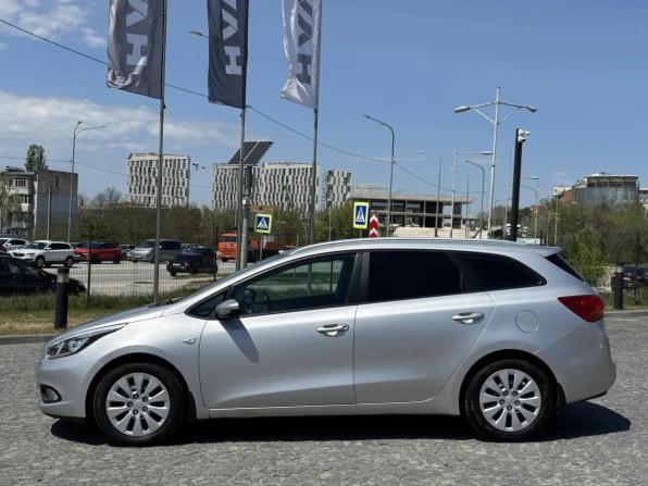 Kia Ceed II с пробегом 2013 года, цена 1 250 000 рублей, 128725 км, универсал, Автокод Объявления