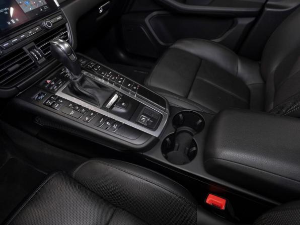 Porsche Macan I Рестайлинг с пробегом 2019 года, цена 5 300 000 рублей, 35959 км, внедорожник, Автокод Объявления