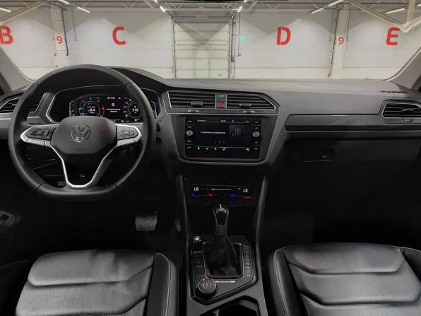 Volkswagen Tiguan II Рестайлинг с пробегом 2021 года, цена 3 763 000 рублей, 69643 км, внедорожник, Автокод Объявления