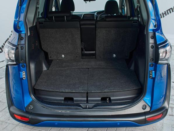 Toyota Sienta II Рестайлинг с пробегом 2019 года, цена 1 580 000 рублей, 68527 км, минивэн, Автокод Объявления