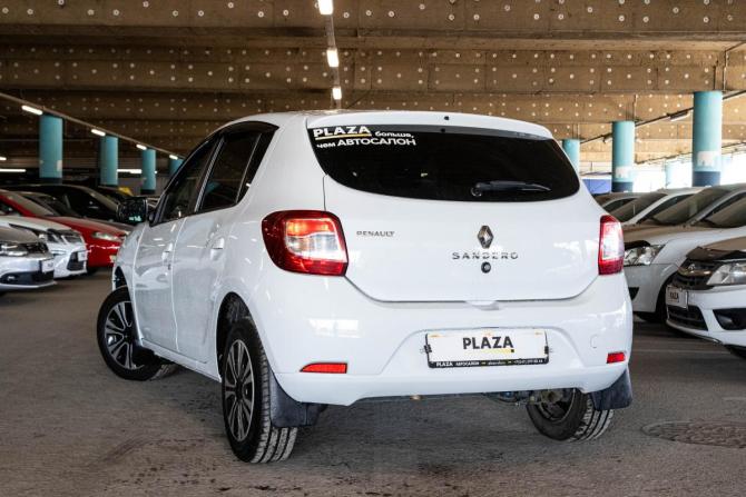 Renault Sandero II с пробегом 2017 года, цена 1 050 000 рублей, 117356 км, хэтчбек, Автокод Объявления