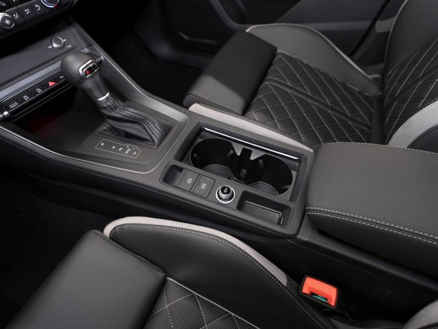 Audi Q3 II (F3) Москва  - изображение 15