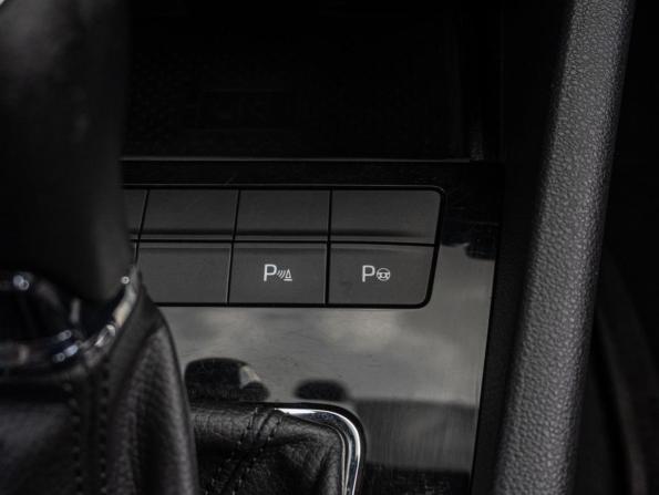 Skoda Octavia III (A7) Рестайлинг с пробегом 2017 года, цена 1 765 000 рублей, 227543 км, лифтбек, Автокод Объявления