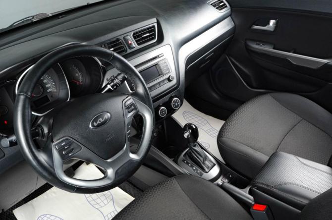 Kia Rio III Рестайлинг с пробегом 2015 года, цена 1 329 000 рублей, 123000 км, седан, Автокод Объявления