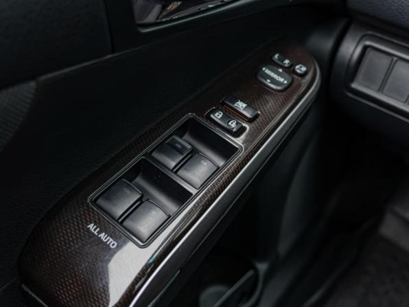 Toyota Camry VII (XV50) Рестайлинг с пробегом 2015 года, цена 1 695 000 рублей, 221641 км, седан, Автокод Объявления