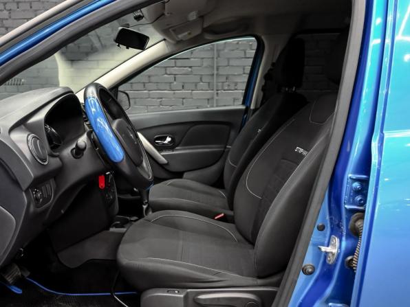 Renault Sandero II с пробегом 2018 года, цена 1 320 000 рублей, 53200 км, хэтчбек, Автокод Объявления