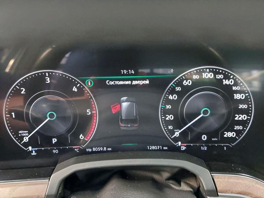 Volkswagen Touareg III Москва  - изображение 10
