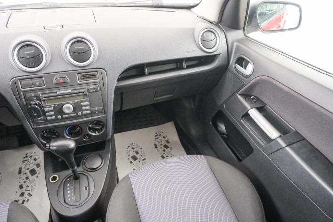 Ford Fusion I Рестайлинг с пробегом 2007 года, цена 579 000 рублей, 241730 км, хэтчбек, Автокод Объявления