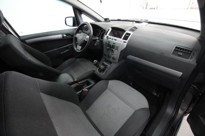 Opel Zafira B Рестайлинг с пробегом 2012 года, цена 650 000 рублей, 232000 км, минивэн, Автокод Объявления