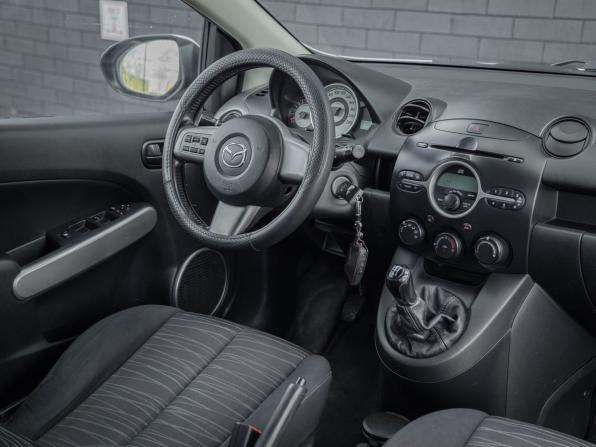 Mazda 2 II (DE) с пробегом 2008 года, цена 500 000 рублей, 236000 км, хэтчбек, Автокод Объявления