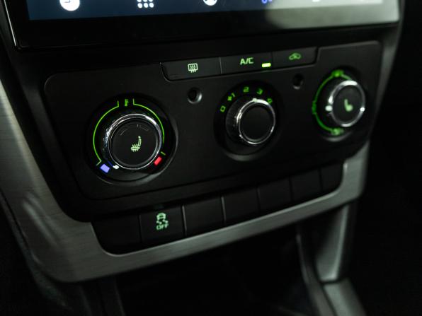 Skoda Yeti I Рестайлинг с пробегом 2014 года, цена 1 049 700 рублей, 152618 км, внедорожник, Автокод Объявления