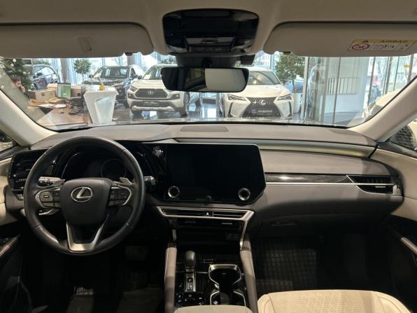Lexus RX V с пробегом 2023 года, цена 8 562 968 рублей, 17526 км, внедорожник, Автокод Объявления