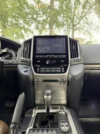 Toyota Land Cruiser 200 Series Рестайлинг 2 с пробегом 2016 года, цена 5 700 000 рублей, 122630 км, внедорожник, Автокод Объявления