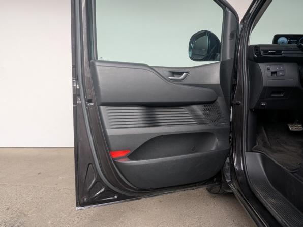 Hyundai Staria I с пробегом 2023 года, цена 4 850 000 рублей, 48774 км, минивэн, Автокод Объявления