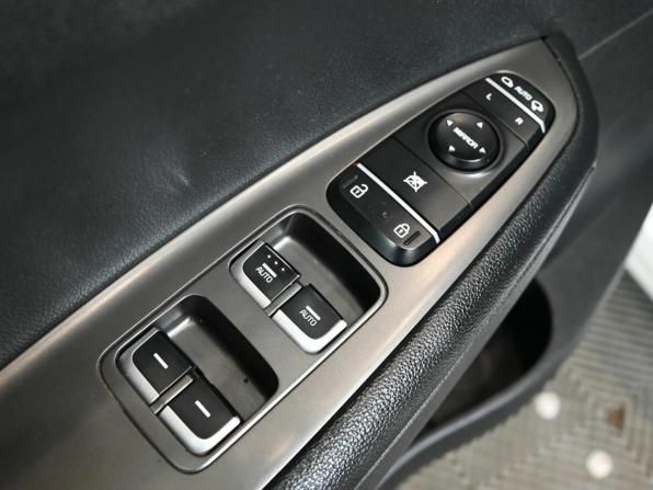 Kia Optima IV Рестайлинг с пробегом 2018 года, цена 2 000 000 рублей, 143036 км, седан, Автокод Объявления