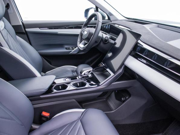 Geely Atlas II с пробегом 2024 года, цена 3 286 000 рублей, 4196 км, внедорожник, Автокод Объявления